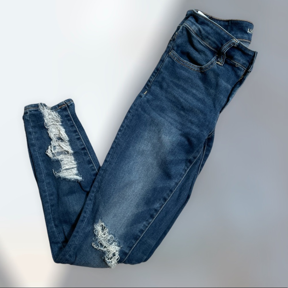 American Eagle Distressed Jeans